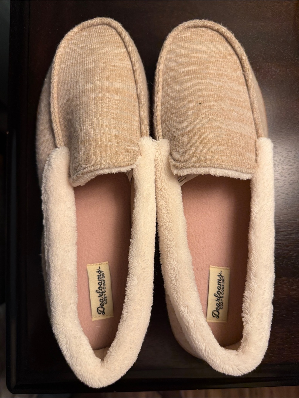 Dearfoams Women's Cream Beige Cozy Slip-On Slippers